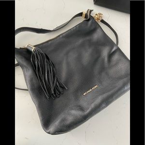 BLACK MICHAEL KORS PURSE !